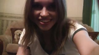 Первокурсница снимает своё тело на видео за деньги